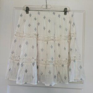 EN CREME Tiered White/Silver Cotton Skirt Size M $25.00